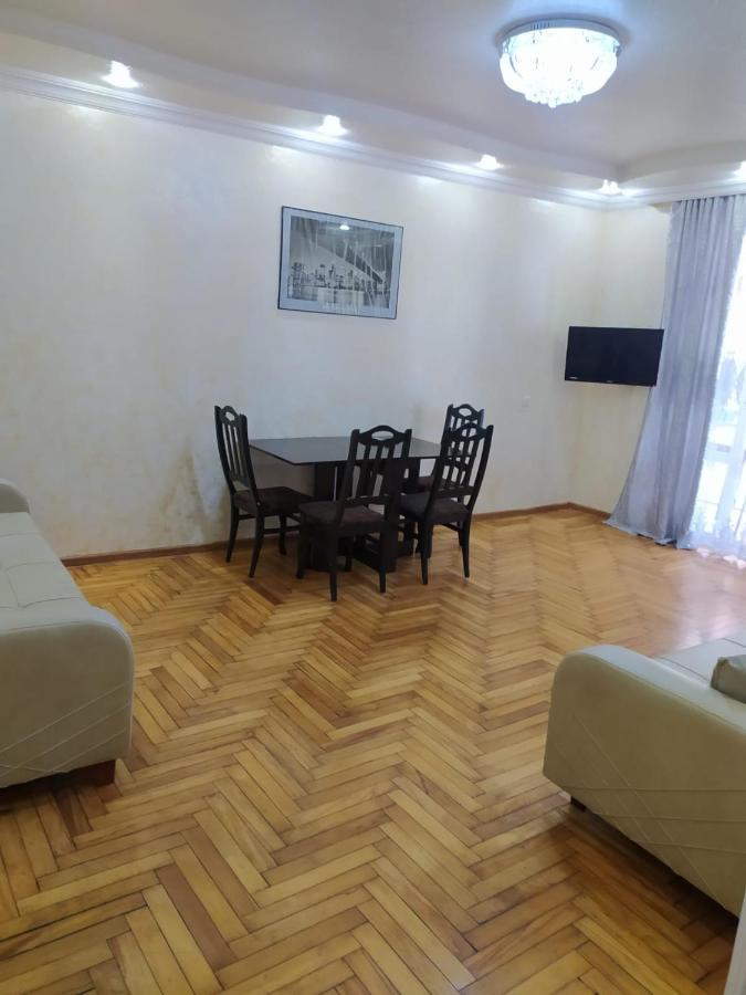 Apartment On 26 May Str Batumi Exterior photo